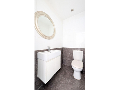 Top Floor Three-bedroom apartment in Agios Vasilios Quarter, Strovolos, Nicosia