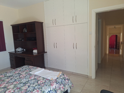 3-bedroom Apartment for Rent in Agios Nicolaos