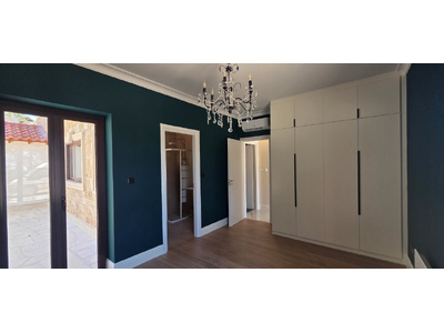 4 Bedroom House with Swimming Pool for Sale in Souni