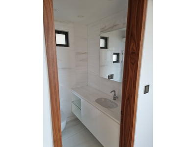 3-Bedroom Ready to Move-in Duplex Top-floor in Town Center